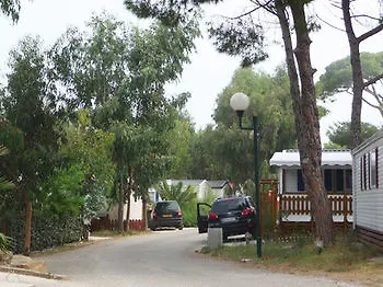 Hotel Azur Soleil - Les Pins Maritimes - Campground Costebelle France